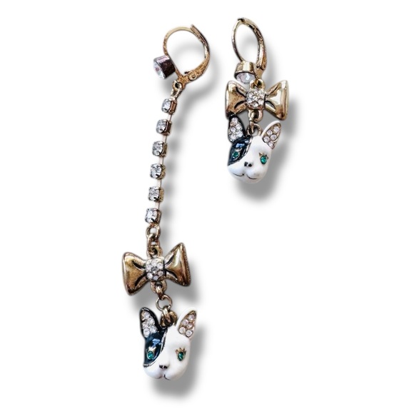Betsey Johnson Royal Engagement Mismatch Dog Earrings French Bulldog Puppy - Picture 2 of 10